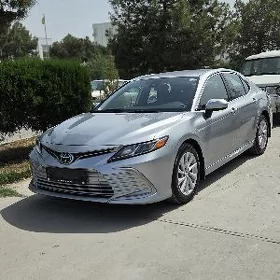 Toyota Camry 2023
