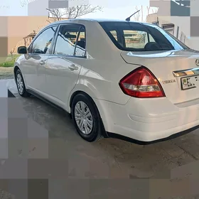Nissan Versa 2010
