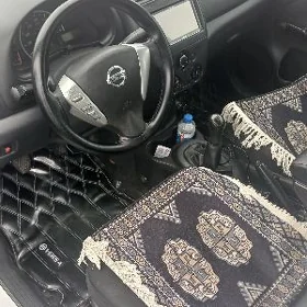 Nissan Versa 2017