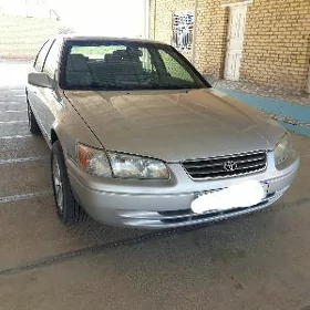 Toyota Camry 2001