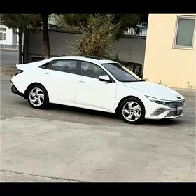 Hyundai Elantra 2025