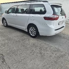 Toyota Sienna 2017