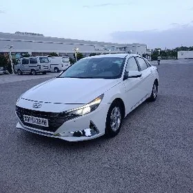 Hyundai Elantra 2023