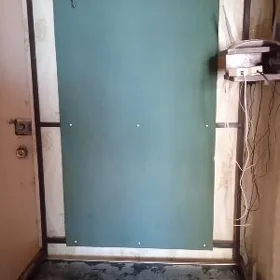 ВЕШАЛКА ПОЛКА.СРОЧНО
