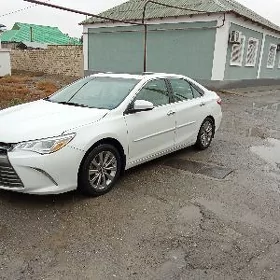 Toyota Camry 2017