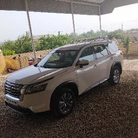 Nissan Pathfinder 2021