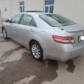 Toyota Camry 2011