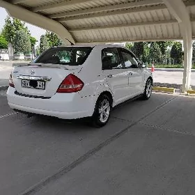 Nissan Versa 2010