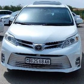 Toyota Sienna 2018