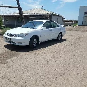 Toyota Camry 2004
