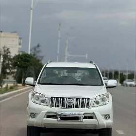 Toyota Land Cruiser Prado 2013