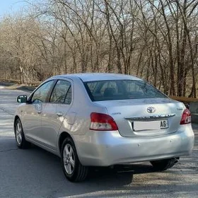 Toyota Yaris 2008