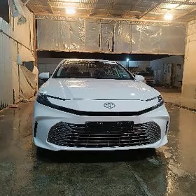 Toyota Camry 2025