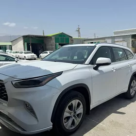 Toyota Highlander 2021