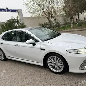 Toyota Camry 2020