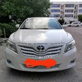 Toyota Camry 2011