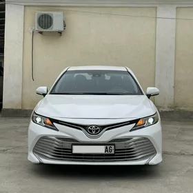 Toyota Camry 2018