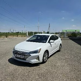 Hyundai Elantra 2019
