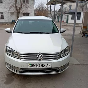 Volkswagen Passat 2011
