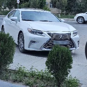 Lexus ES 350 2018
