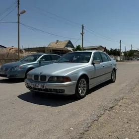 BMW E39 1998