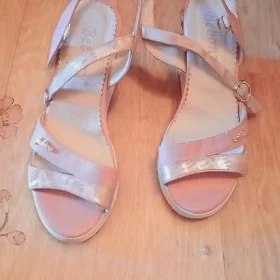 женские обувь