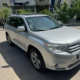 Toyota Highlander 2013
