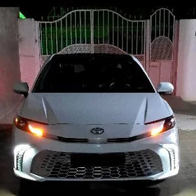 Toyota Camry 2025