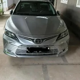 Toyota Camry 2023