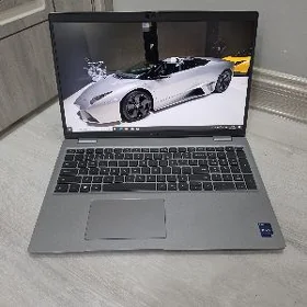 Dell 5530 i7-12 16/512 15.6
