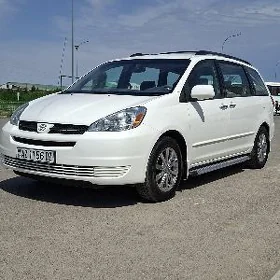 Toyota Sienna 2004