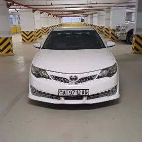 Toyota Camry 2014