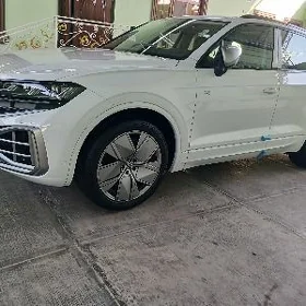 Volkswagen Touareg 2025