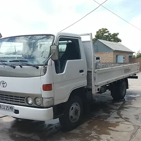 Toyota Dyna 2002