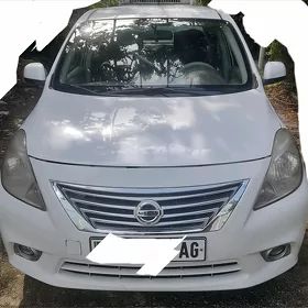 Nissan Versa 2013