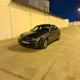 Mercedes-Benz E320 2003