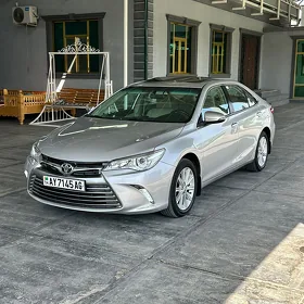 Toyota Camry 2017