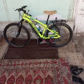 ROCKRIDER 27,5x 2,10