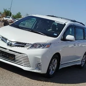 Toyota Sienna 2020