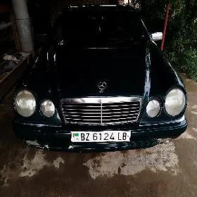 Mercedes-Benz E320 1996