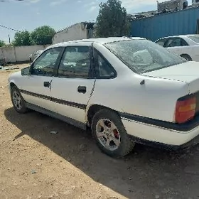 Opel Vectra 1989