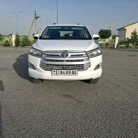 Toyota Innova 2020
