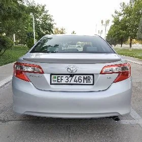 Toyota Camry 2012