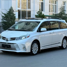 Toyota Sienna 2017