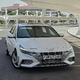 Hyundai Elantra 2022