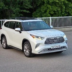 Toyota Highlander 2022