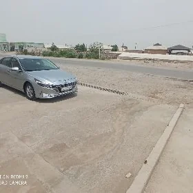 Hyundai Elantra 2021