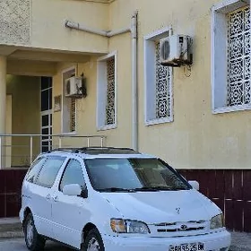 Toyota Sienna 2000