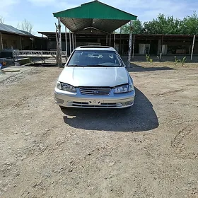 Toyota Camry 2001