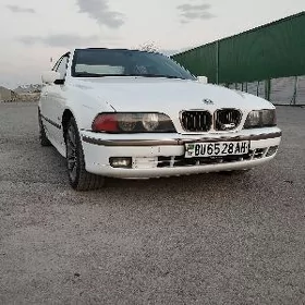 BMW 528 2003